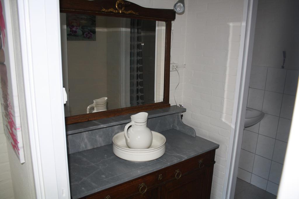 Biedermeier Born Rom bilde